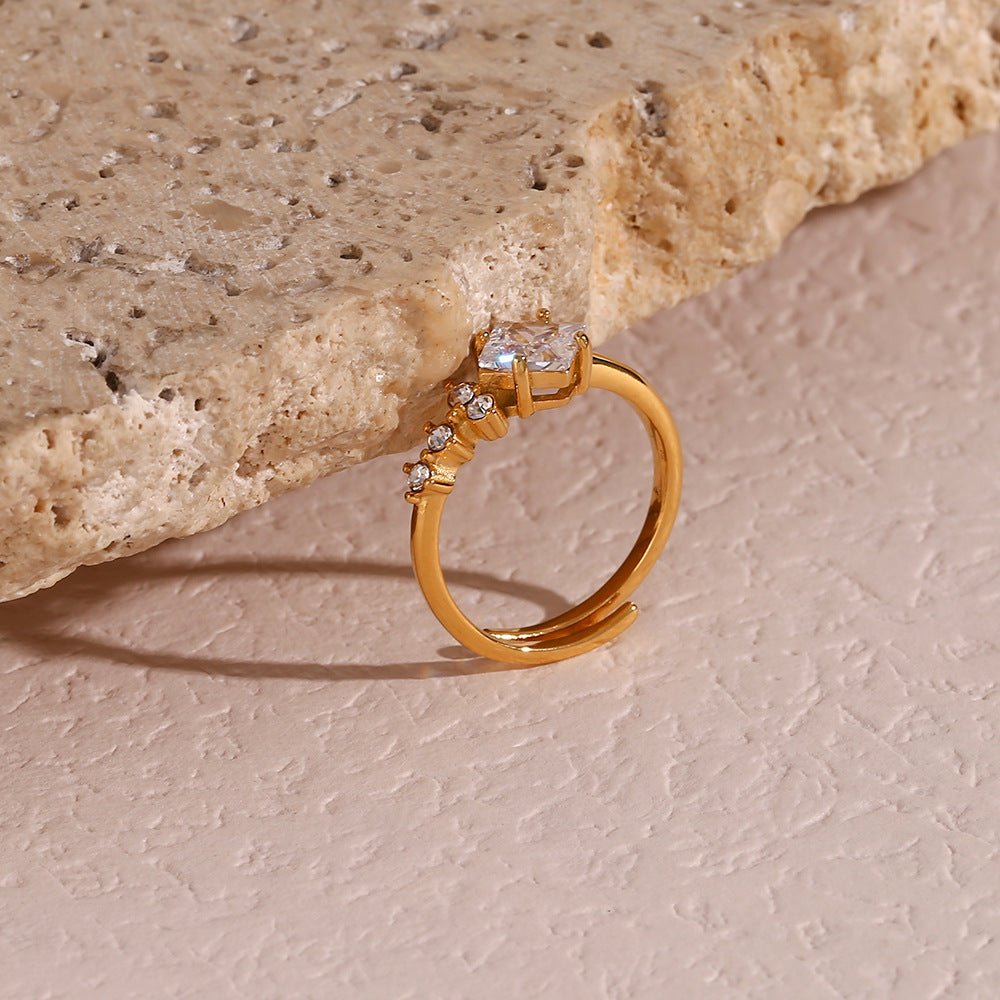 Alaia Glitrende Ring i Gull