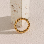 Melody Tvunnet Ring