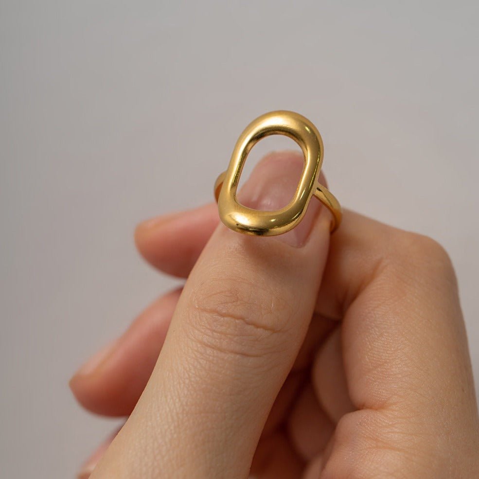Noelle Uregelmessig Ring i Gull