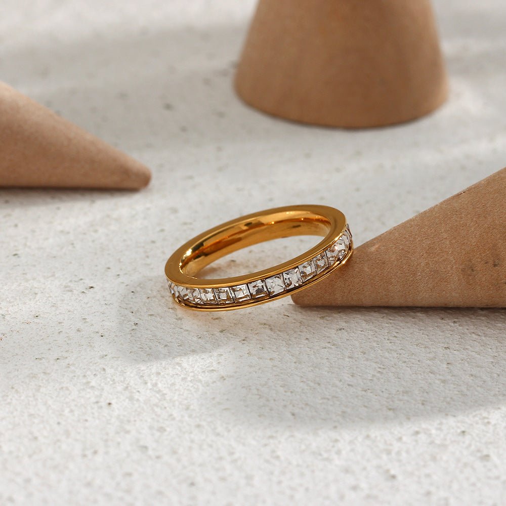 Unna Minimalistisk Ring i Gull